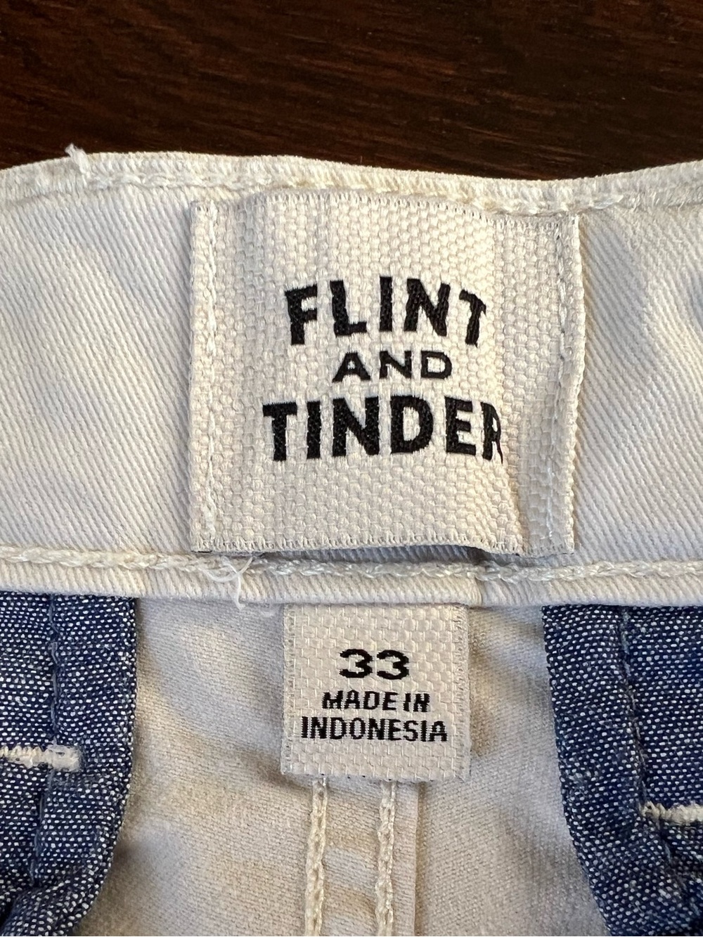 Flint & Tinder Mens 5” Chino Shorts Sz 33 Off White Stretch *Color Transfer* GUC - Picture 10 of 13